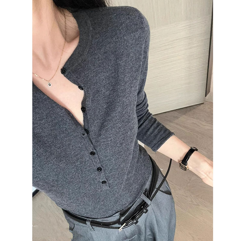 Women Long Sleeved Top V-neck  - Women Fashion Designers recension och pris