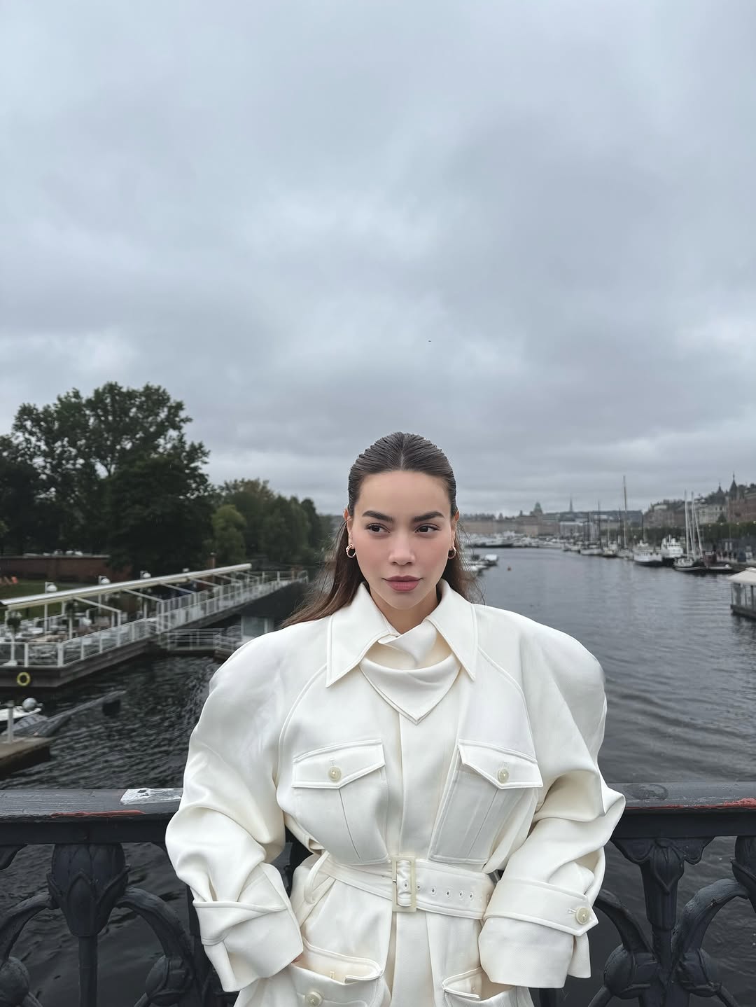 Lady White Cargo Shirt Jacket  - Women'S Fashion Utility Belt recension och pris